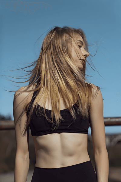 Photo session in sports bra - a movie that Manon Chaney has paricipated in