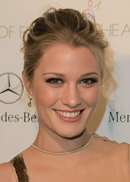Ashley Hinshaw